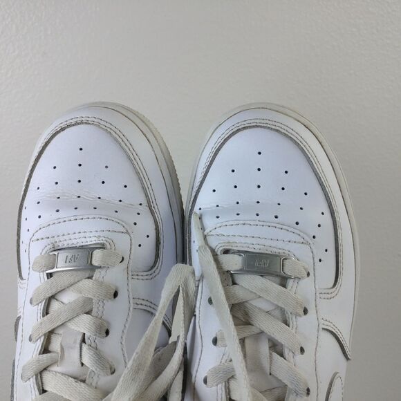Nike Air Force 1 Low Boys Size 6.5Y Shoes Low Top White Sneakers DH2920-111 - Picture 5 of 13